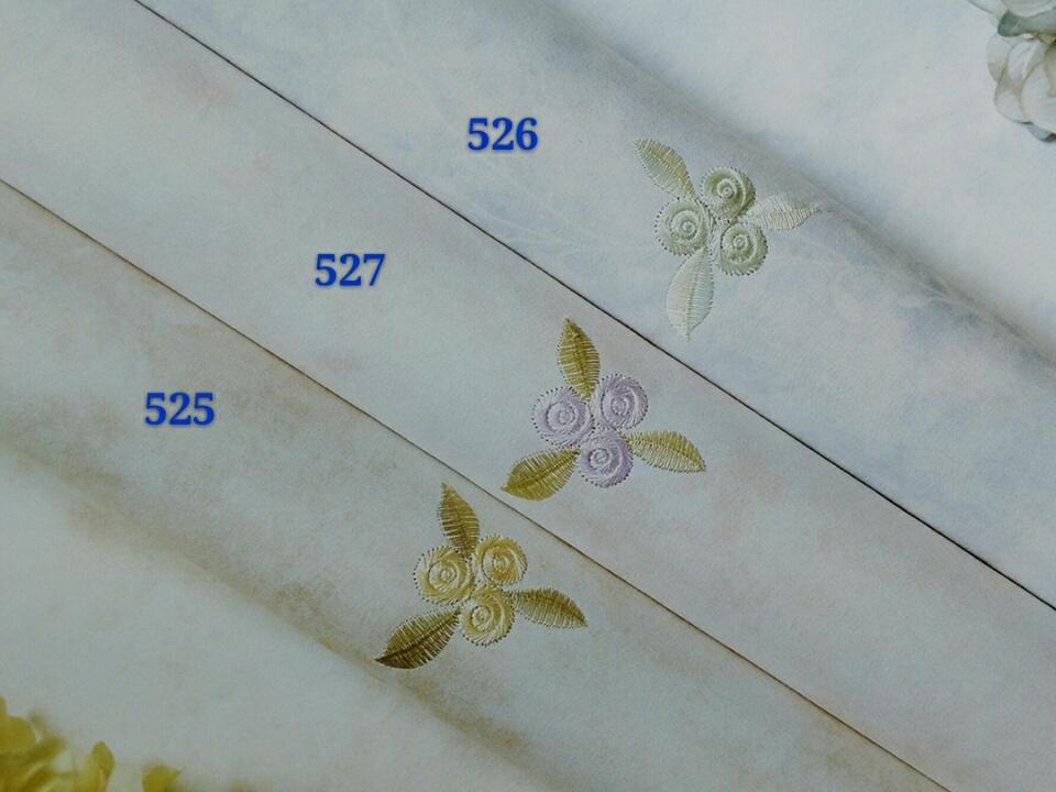 印加绣一个小花三张叶子满贴
